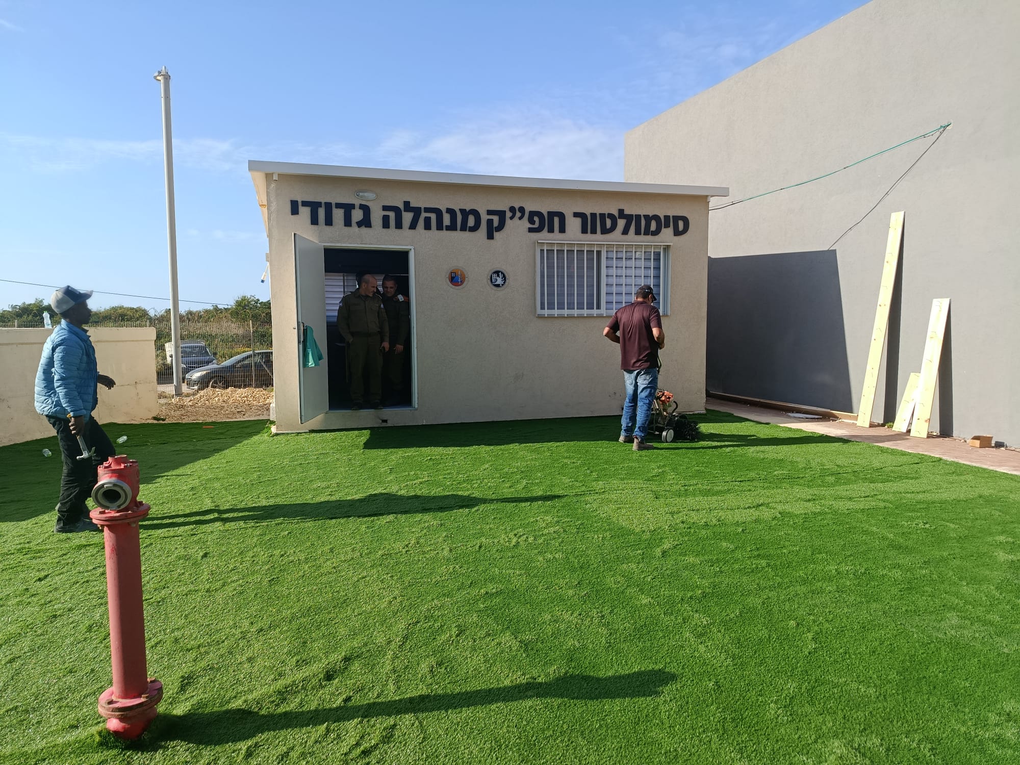 מבנה עבור משרד / חד